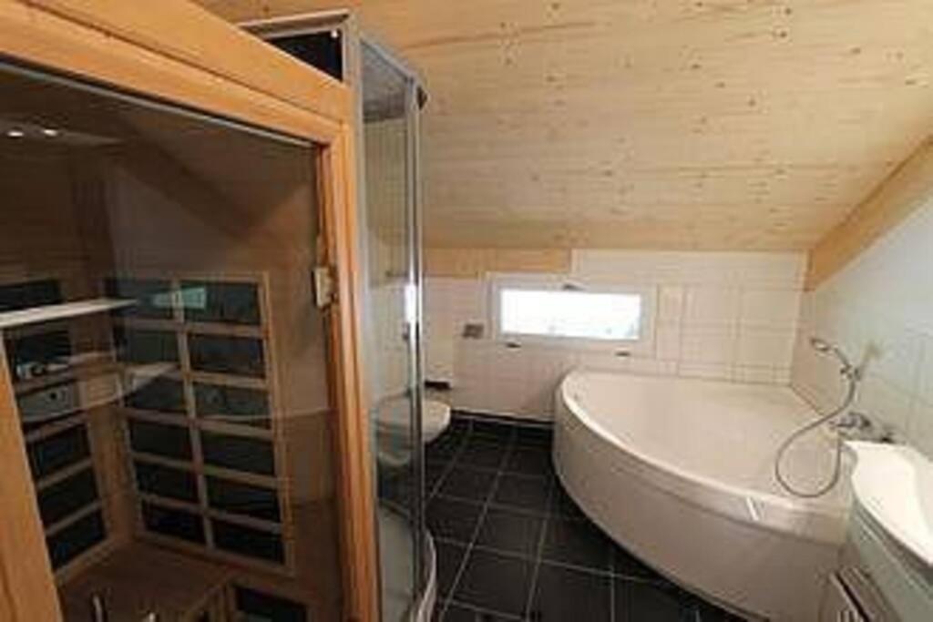 Chalet Murau: Luxurious 5 Star Chalet In Ski Area Kreischberg Bagian luar foto